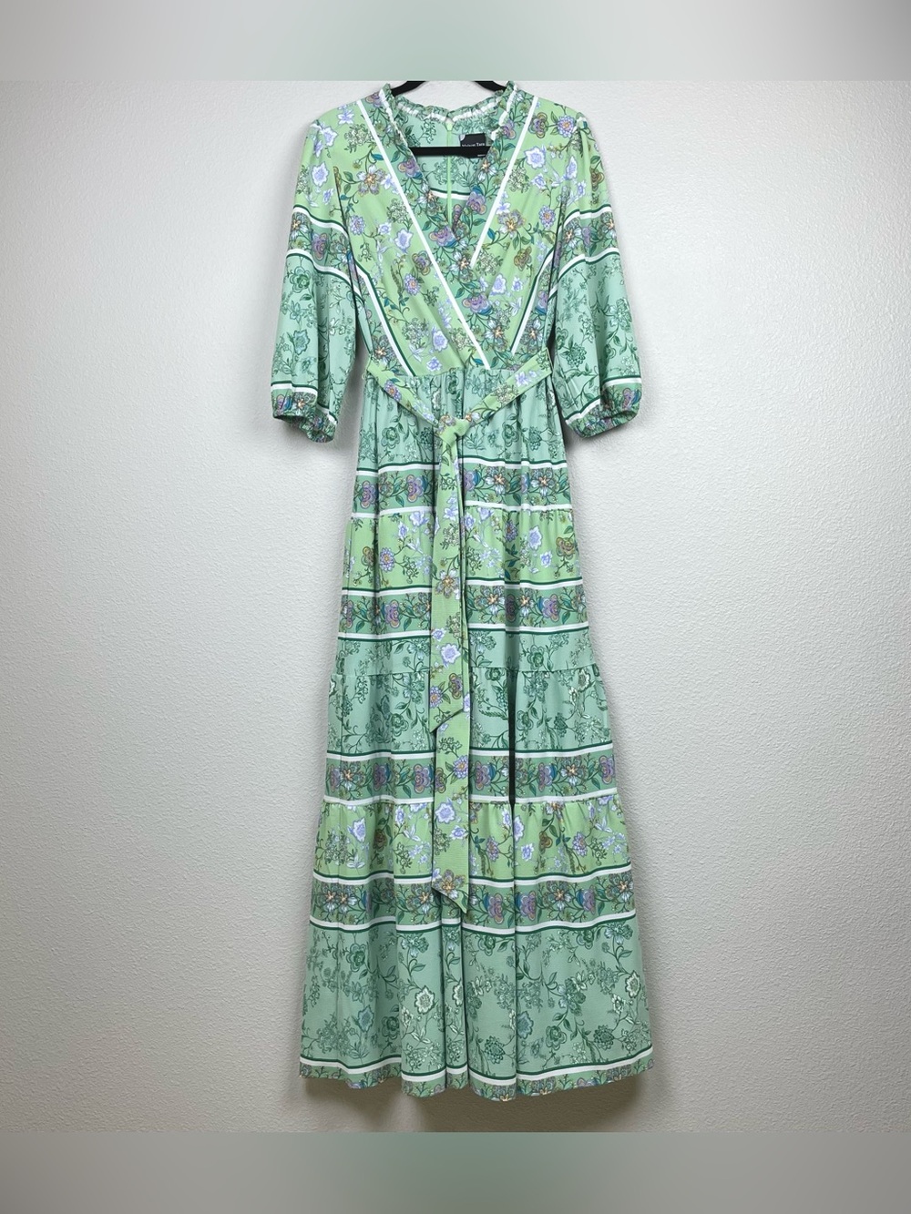 Maison Tara Women's 12 Green Floral V-Neck Maxi Dress Tie Waist Feminine Flowy